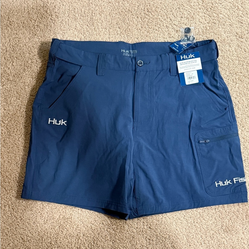Huk Men's Blue Fishing Shorts - NWT Large